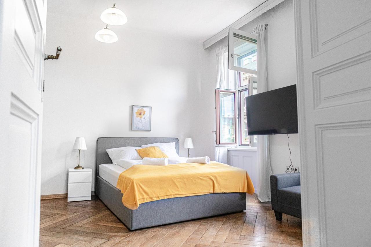 4 Great Apartment Akh - Ideal For Groups Of 19 Wien Exterior foto