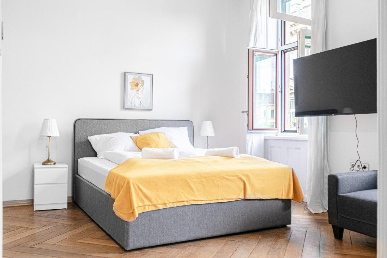 4 Great Apartment Akh - Ideal For Groups Of 19 Wien Exterior foto